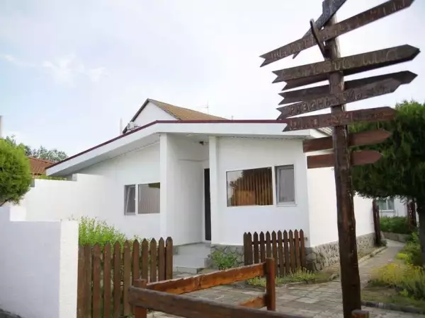 2-х комнатный 6-ти местный отдельно стоящий дом